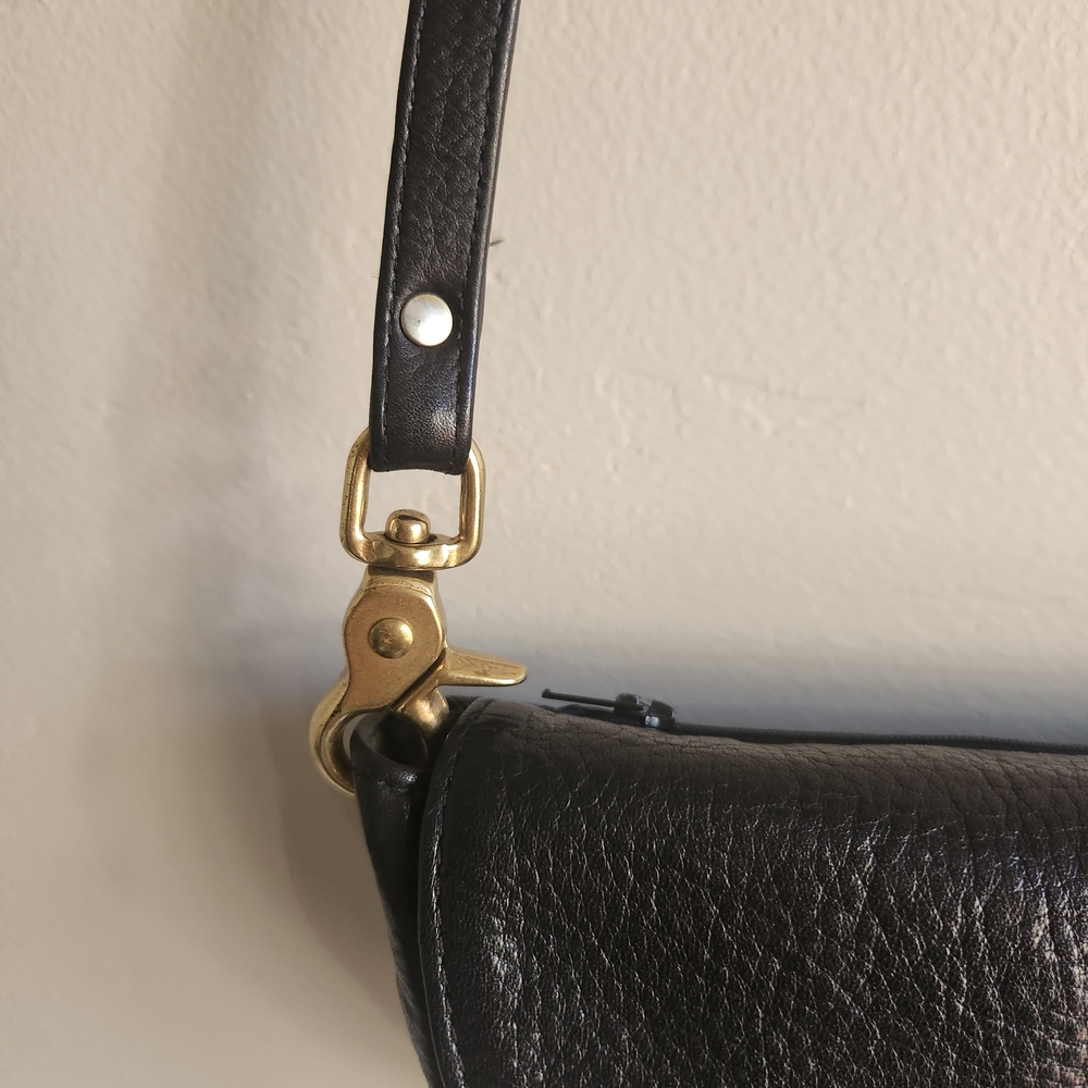 Libaire California Vintage Black Leather Crossbody Bag - Picture 8 of 16